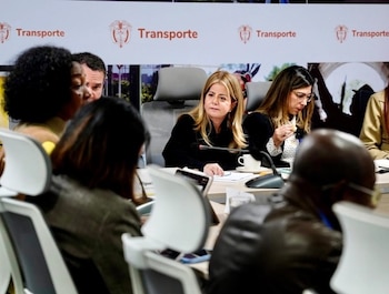La alcaldesa de Buenaventura, Ligia del Carmen Córdoba, confirmó que no se aplicará el Decreto Distrital 0338 de 2026, que establecía un cobro por circulación para los vehículos de carga -crédito Ministerio de Transporte