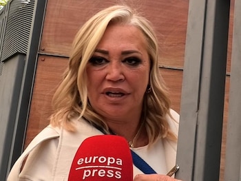 08/10/2026 Belén Esteban.
Primera reacción de Belén Esteban a la reaparición de Julia Janeiro después de dos semanas alejada del foco mediático, en la que ha arremetido como nunca contra 'la princesa del pueblo' y, acusándola de ser la que ha iniciado su guerra mediática y de no haber protegido a su hija Andrea, la ha retado a que revele la razón por la que su hermana la bloqueó porque asegura que ella también la desconoce ya que no ha habido ningún problema entre ambas.
EUROPA ESPAÑA SOCIEDAD