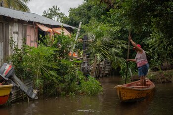Debido al desbordamiento de Río