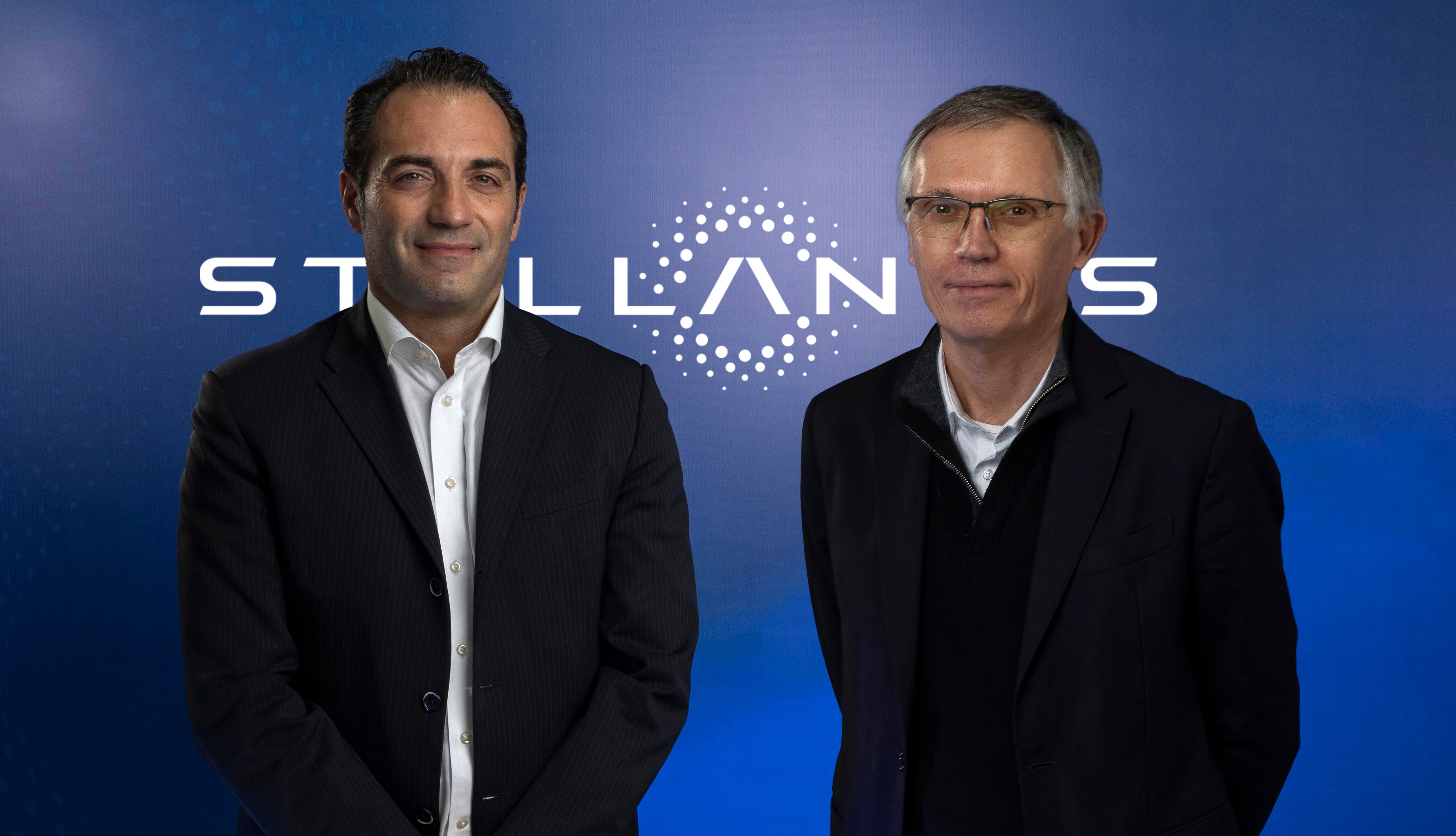 Antonio Filosa, actual CEO de Stellantis está reconstruyendo las finanzas que quedaron comprometidas con la gestión anterior de Carlos Tavares, quién apostó fuertemente por los autos eléctricos puros. Foto Leo Lara/Studio Cerri