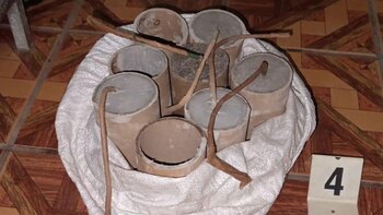 Algunos de los explosivos encontrados