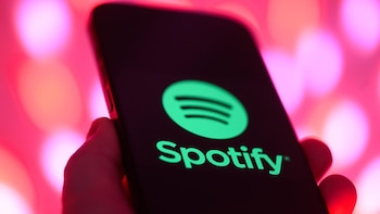 El nuevo acuerdo de Spotify que permite a los usuarios crear versiones de sus canciones favoritas con IA