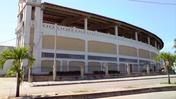 Facha antigua del Estadio Romelio
