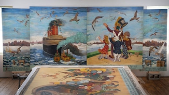 El mural de Alicia que sobrevivió a una demolición revive en una zona histórica de Nueva York