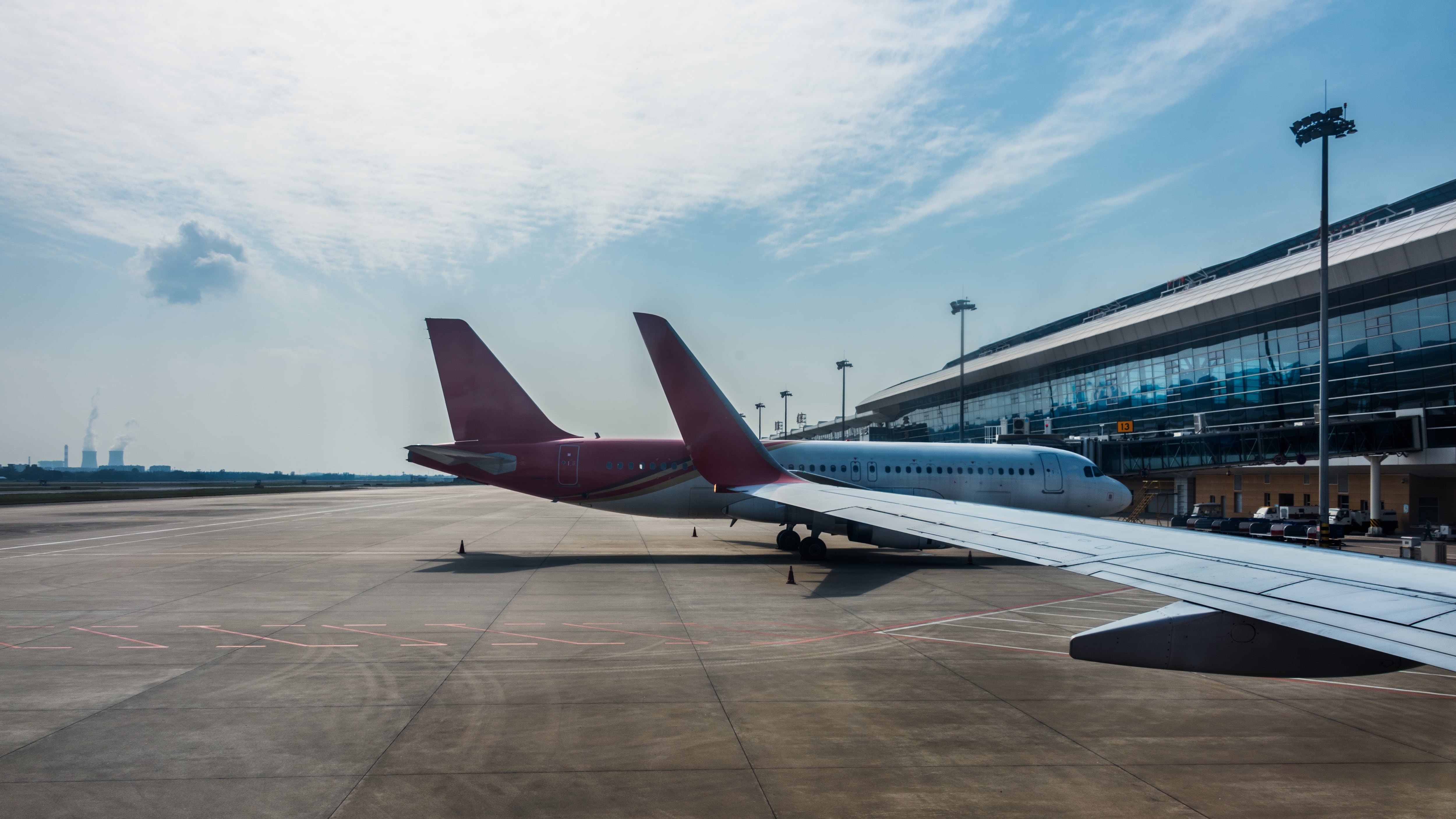 La Justicia condenó solidariamente a una aerolínea y a una agencia de viajes por haber prestado en una categoría inferior un tramo que había sido contratado en clase Business (Foto ilustrativa: Magnific)