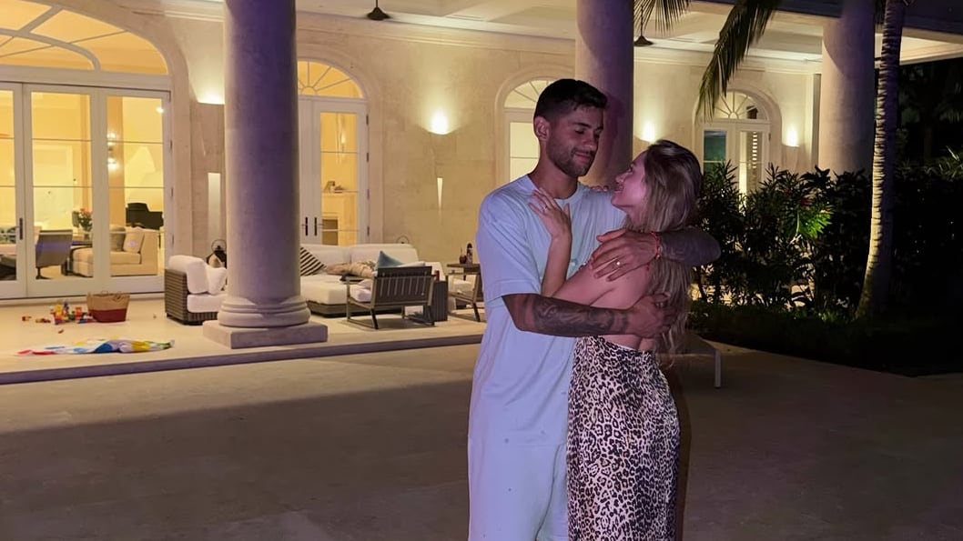 Cristian Romero y su pareja Karen Cavaller disfrutaron de unas lindas vacaciones (IG @cutiromero2)