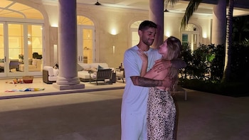 “Espalda con espalda”: el romántico posteo del Cuti Romero junto a su esposa Karen Cavaller en el inicio de una nueva aventura