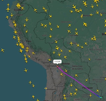 Captura del vuelo donde viaja Flavio Bolsonaro rumbo a Ecuador