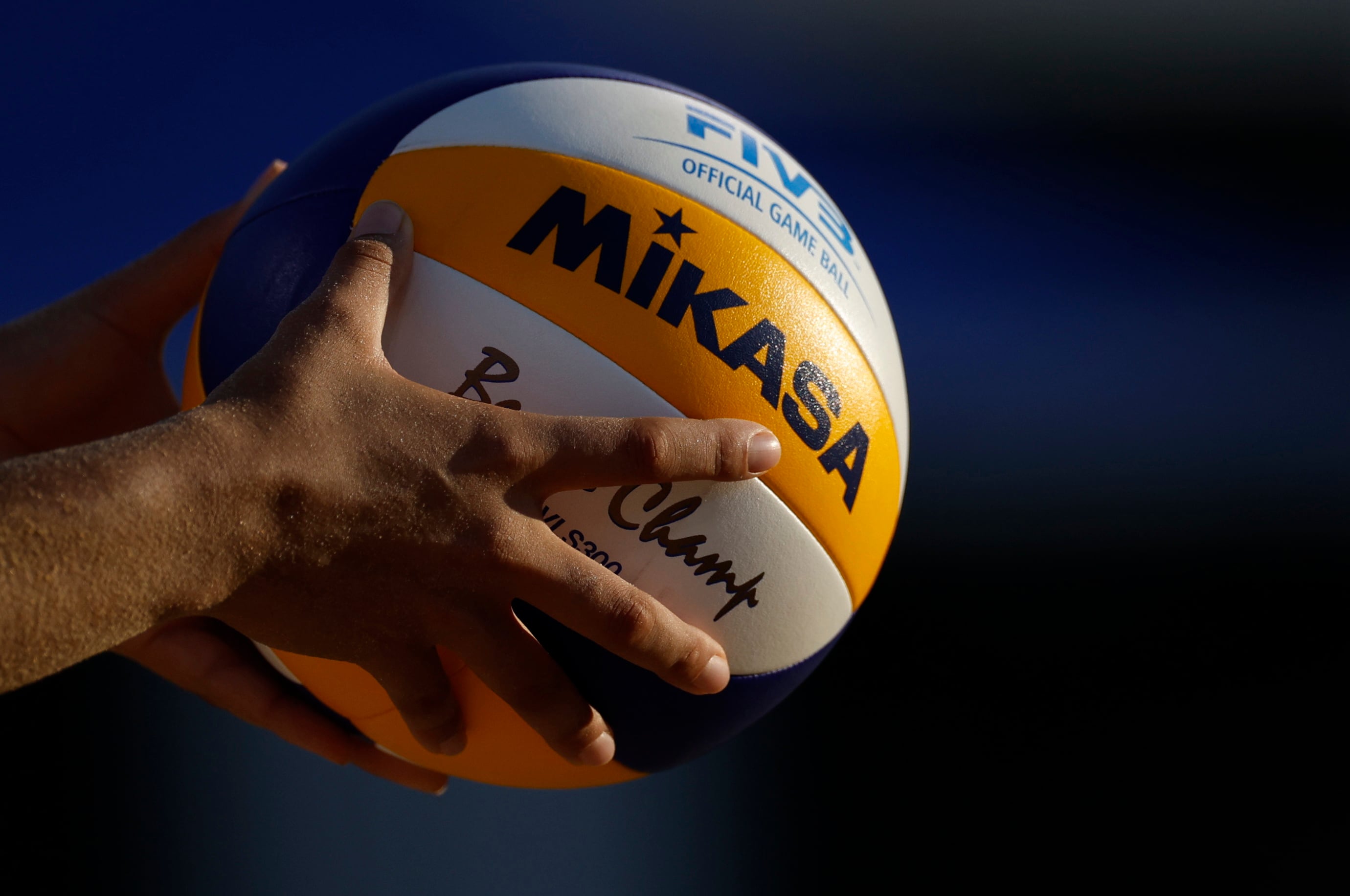 Las reglas sobre quién puede integrar equipos femeninos generan divisiones entre organizaciones deportivas, familias y autoridades educativas en Estados Unidos (REUTERS/John Sibley)