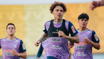 Paolo Guerrero sudando la gota