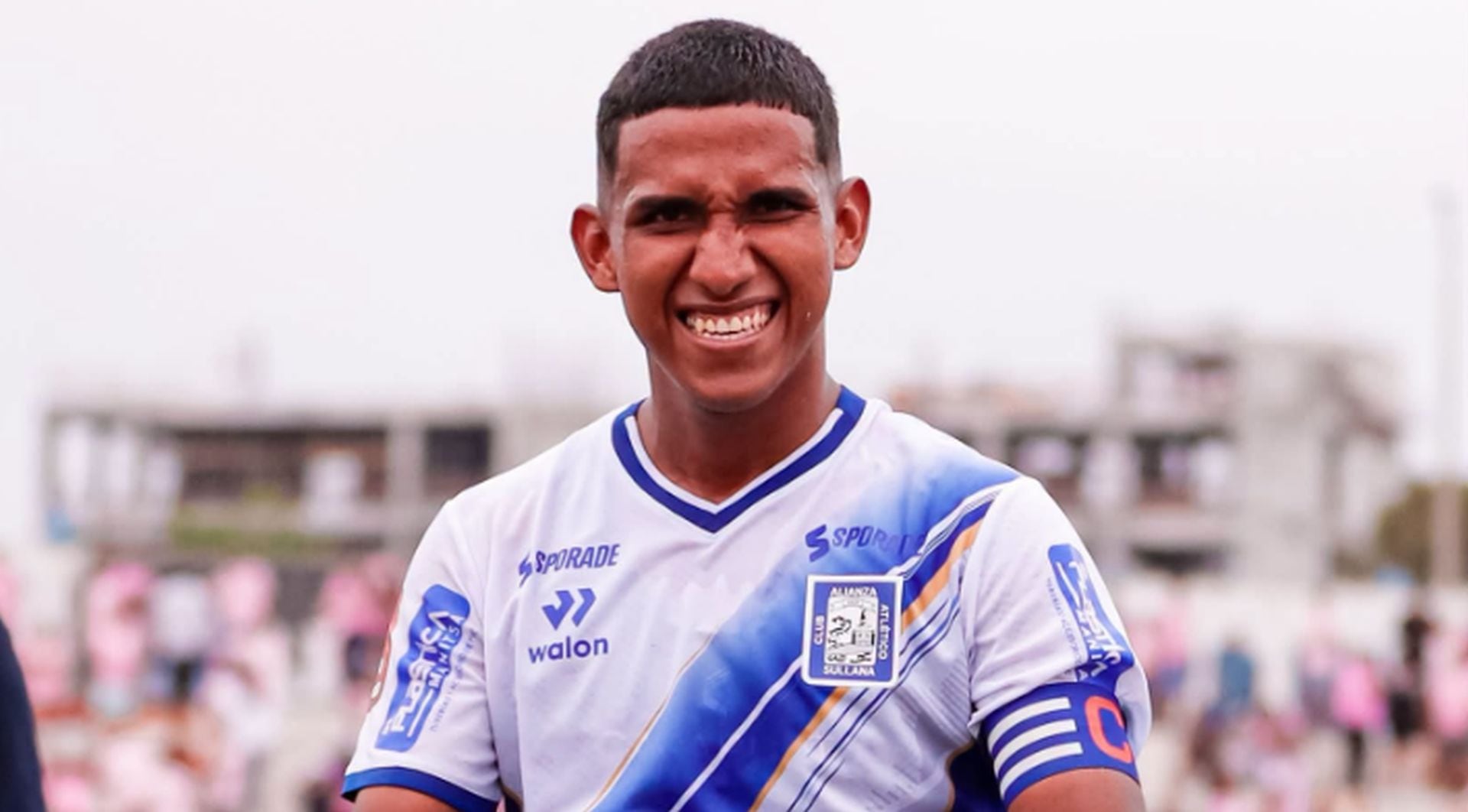 El mediocampista de Alianza Atlético no solo habló del partido del domingo: también disparó contra la logística que obliga a su equipo a jugar como local fuera de Sullana y reclamó que esa situación no vuelva a ocurrir. (Alianza Atlético)
