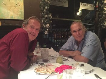 Los Bonadeo en una sobremesa.