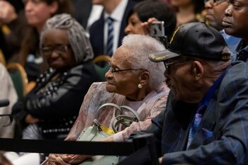 Lessie Benningfield Randle y Viola