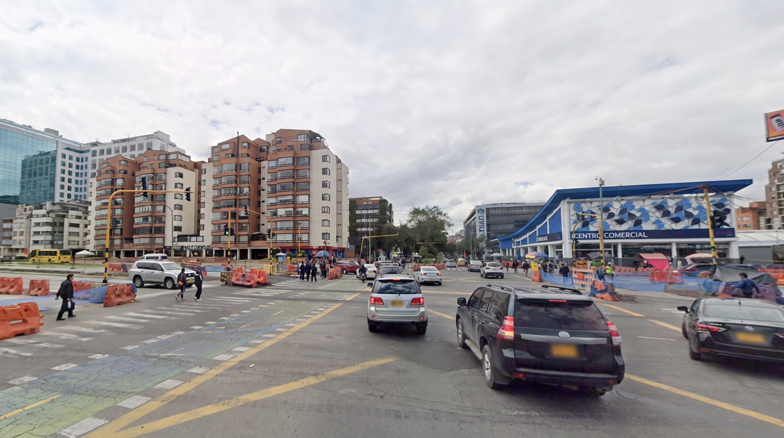 La Secretaría Distrital de Movilidad indicó que el cambio en la carrera 11 ampliará la capacidad vial hacia el norte y preparará la intervención del puente de la carrera séptima con calle 100 - crédito Imagen Ilustrativa Infobae