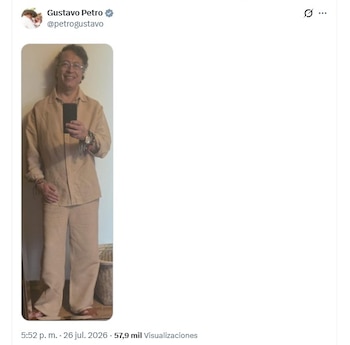 El jefe de Estado complementó su publicación con una selfie frente a un espejo, manteniendo el tono sarcástico con el que respondió a la polémica sobre la posesión presidencial - crédito @petrogustavo/X