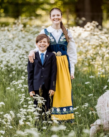 La princesa Estelle y el príncipe Oscar en el Día Nacional de Suecia (Instagram)