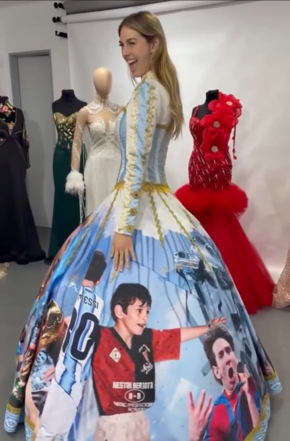 El vestido con estampados de Lionel Messi diseñado para Alina Akselrad (Aurelio Martínez)