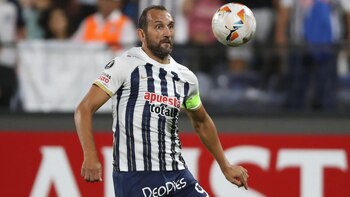 Barcos anotó dos goles en