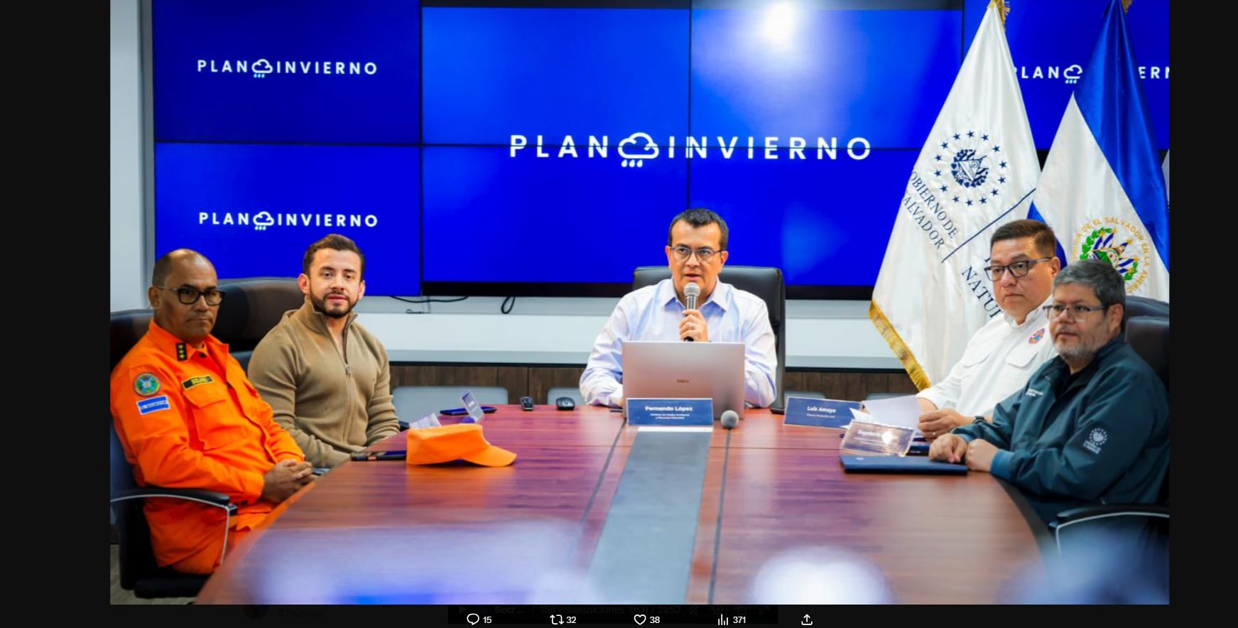Baltazar Solano, director del Cuerpo de Bomberos, Romeo Herrera, ministro de Obras Públicas, Fernando López , ministro de Medio Ambiente, Luis Amaya, director de Protección Civil y Dagoberto Arévalo, presidente de Anda, durante conferencia de prensa para anunciar protocolo ante las últimas lluvias en El Salvador.