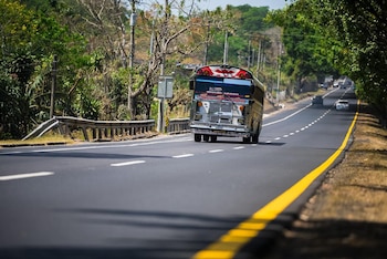 La Mesa Nacional de Transporte advierte que una falta de respuestas podría provocar una reducción drástica del servicio y afectar a miles de usuarios en El Salvador./ (Ministerio de Obras Públicas)