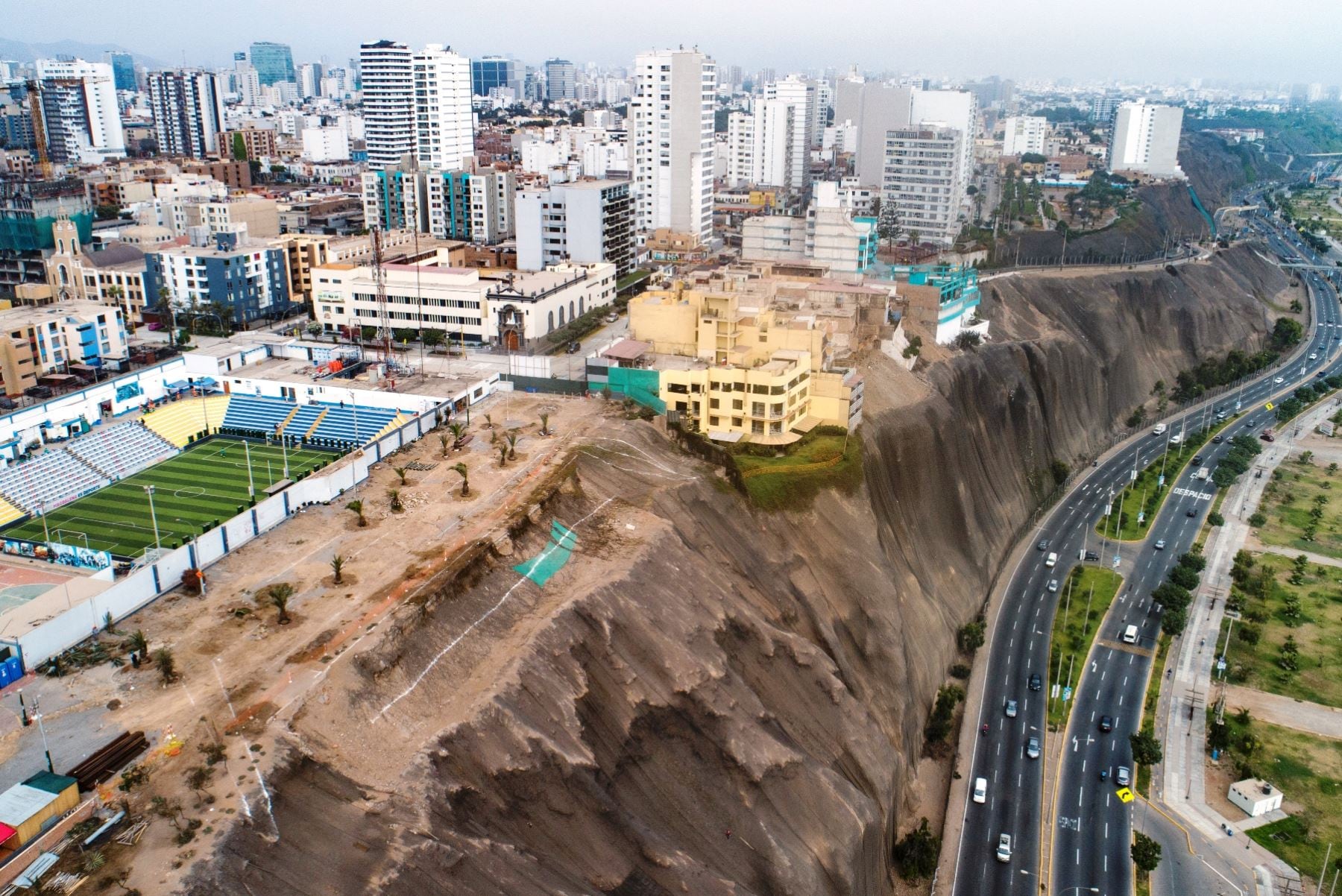 Ingenieros advierten del peligro que corren las edificaciones de la Costa Verde ante un sismo de gran magnitud. (Foto: Agencia Andina)