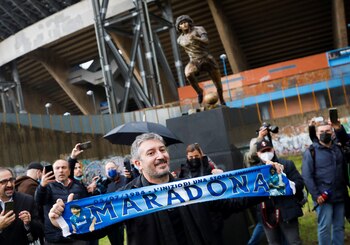 Sepe y su estatua (REUTERS/Ciro