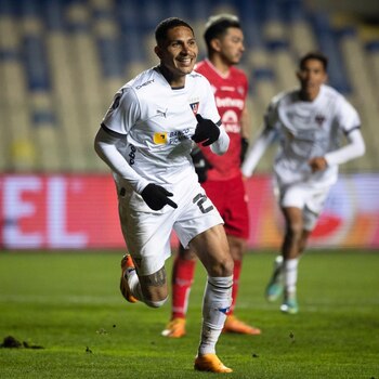 Paolo Guerrero celebrando su gol