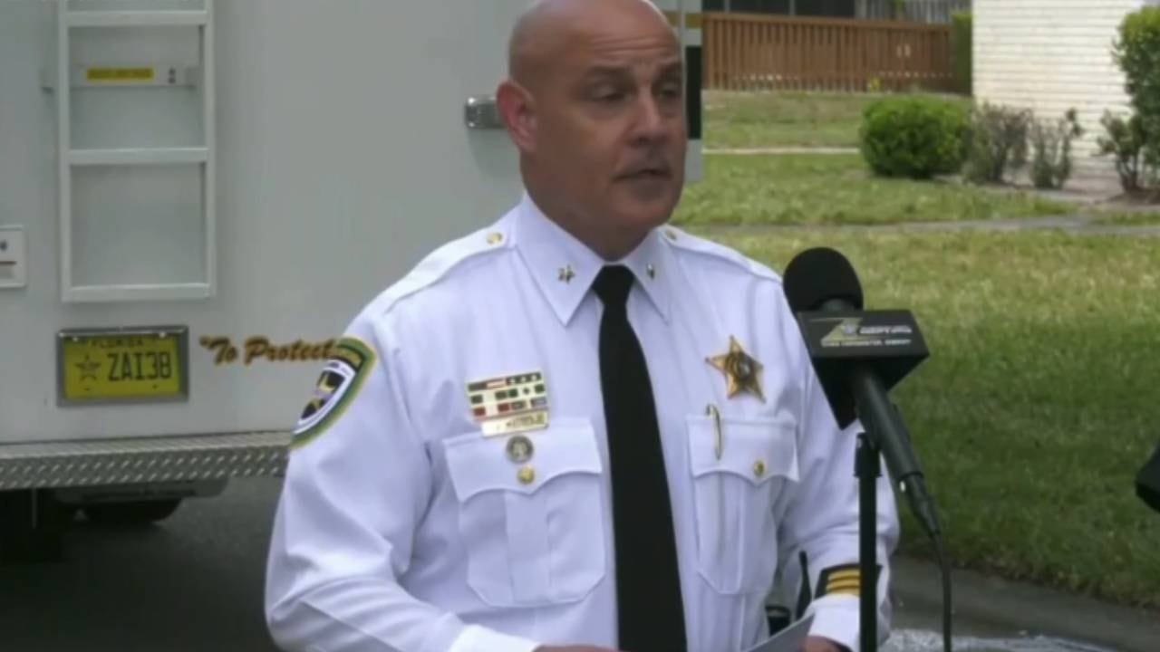 El Sheriff Joseph Maurer encabeza la investigación sobre la desaparición de los estudiantes en Tampa Bay (AP)