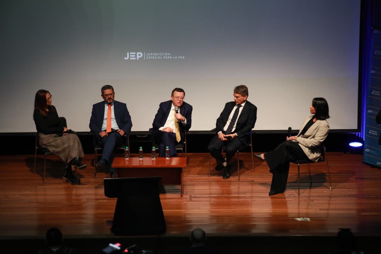 El costo para ejecutar las primeras sentencias de la JEP asciende a $120.000 millones, pero solamente se han garantizado 50.000 millones - crédito @JEP/X