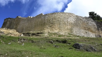 Kuélap estrena circuito renovado, la muralla sur vuelve a recibir a turistas tras su colapso en 2022