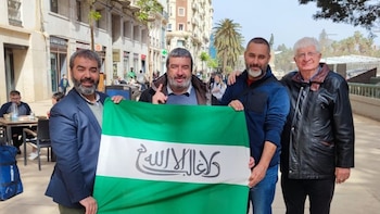 Dris Mohamed Amar, candidato del Partido Andalusí, explica el “humanismo islámico”, la inclusión de Ceuta y Melilla o su idea nacionalista de cara al 17M