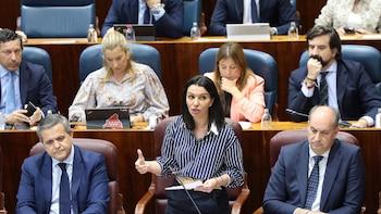 La Comunidad descarta medidas ante "huelga política" y avisa de que no les "amedrentan" camisetas de colores