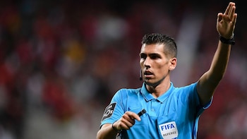 El árbitro dio positivo por