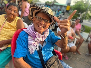 Para ingresar a Colombia Mayor, los solicitantes deben ser colombianos, haber residido diez años en el país y estar clasificados en los niveles A, B o C1 del Sisbén IV sin ingresos suficientes - crédito Prosperidad Social