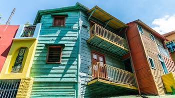 En Nuñez prevalecen en un