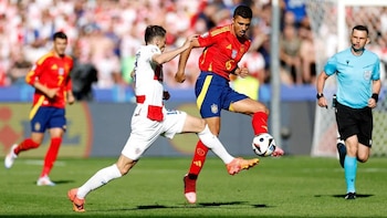 España goleó 3-0 a Croacia