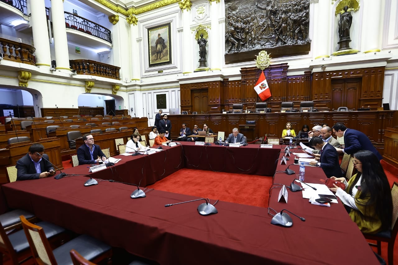 Por ahora, la competencia sigue abierta, con una parte importante del electorado limeño aún sin una opción definida. Foto: Congreso