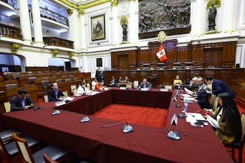 Por ahora, la competencia sigue abierta, con una parte importante del electorado limeño aún sin una opción definida.