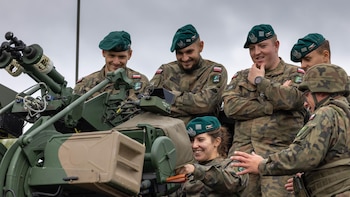 Polonia firma un contrato de