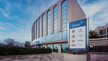 Alsea recorta su beneficio un