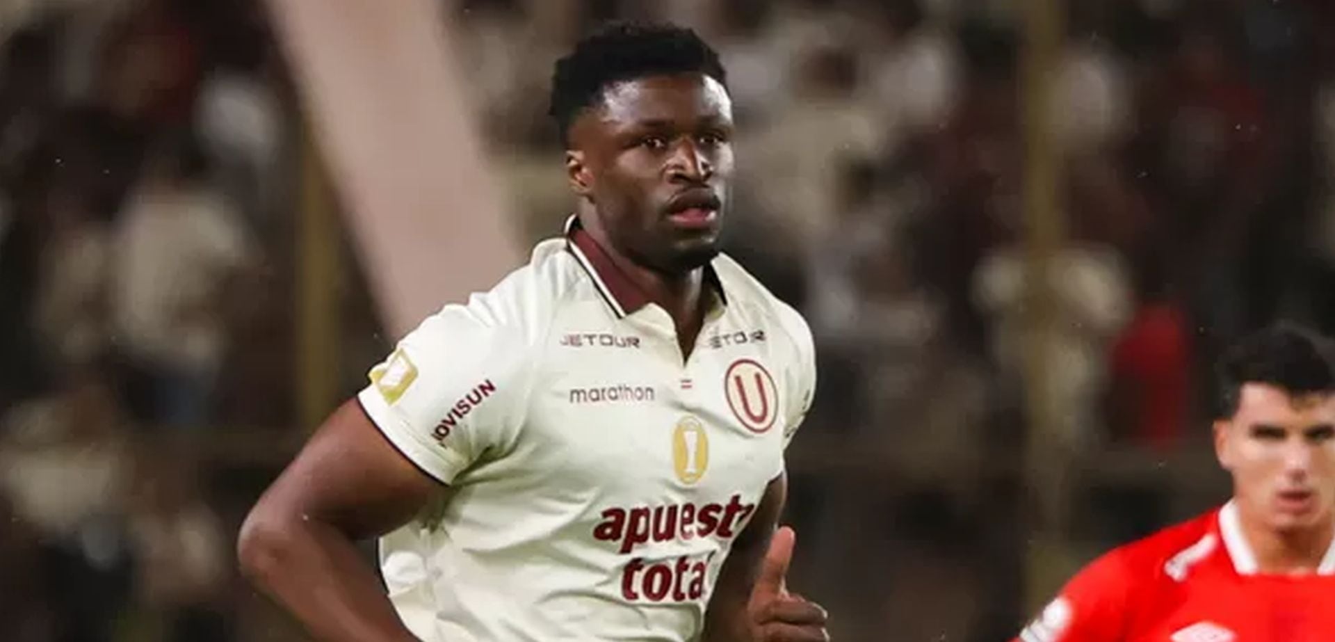 Sin club desde su salida de Universitario, Sekou Gassama encontró en el boxeo una alternativa para conservar ritmo físico. El atacante combina esta actividad con los entrenamientos para futbolistas libres. (Universitario de Deportes)