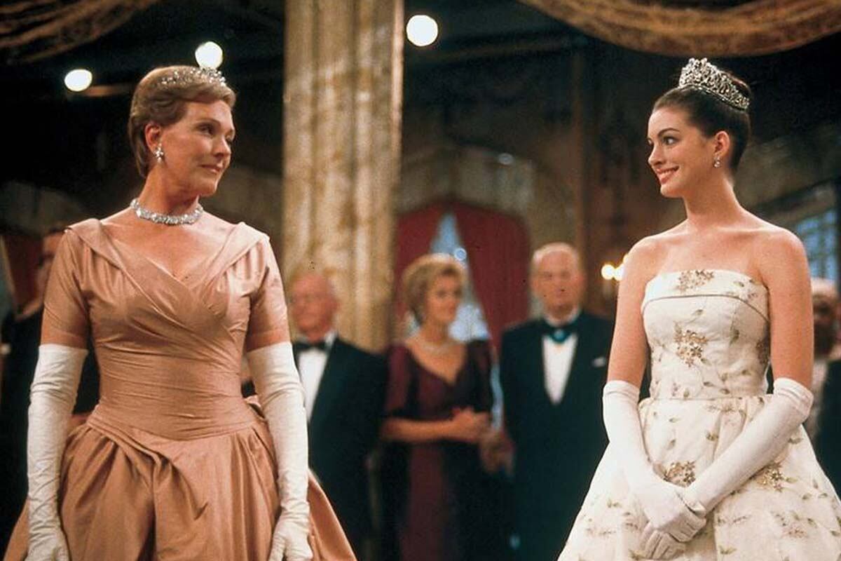 Julie Andrews y Anne Hathaway en una escena de la pelicula