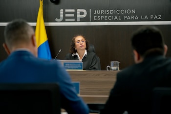 El proceso judicial avanzó por la vía del juicio adversarial luego de que el coronel (r) David Herley Guzmán Ramírez decidiera no reconocer responsabilidad por los hechos que le atribuye el tribunal de paz - crédito JEP