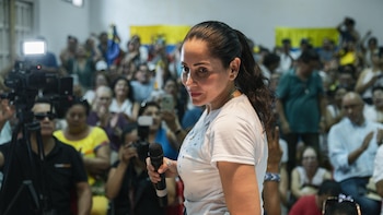 Ordenan prisión preventiva para la excandidata presidencial de Ecuador Luisa González por presunto blanqueo