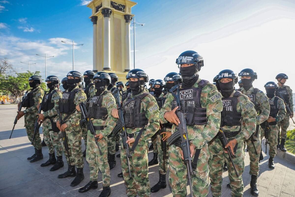 El Ministerio de Defensa aseguró que con el bombardeo quiso salvar la vida de 20 militares - crédito Ejército Nacional