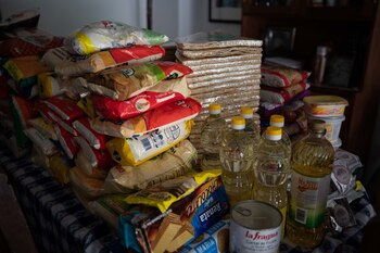 Fotografía de alimentos donados para