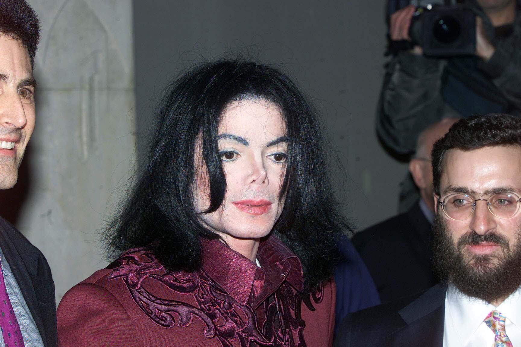 La querella incluye acuerdos de confidencialidad previos y un pago de 3,3 millones de dólares, que Cascio habría incumplido según los documentos (Alan Davidson/Shutterstock)