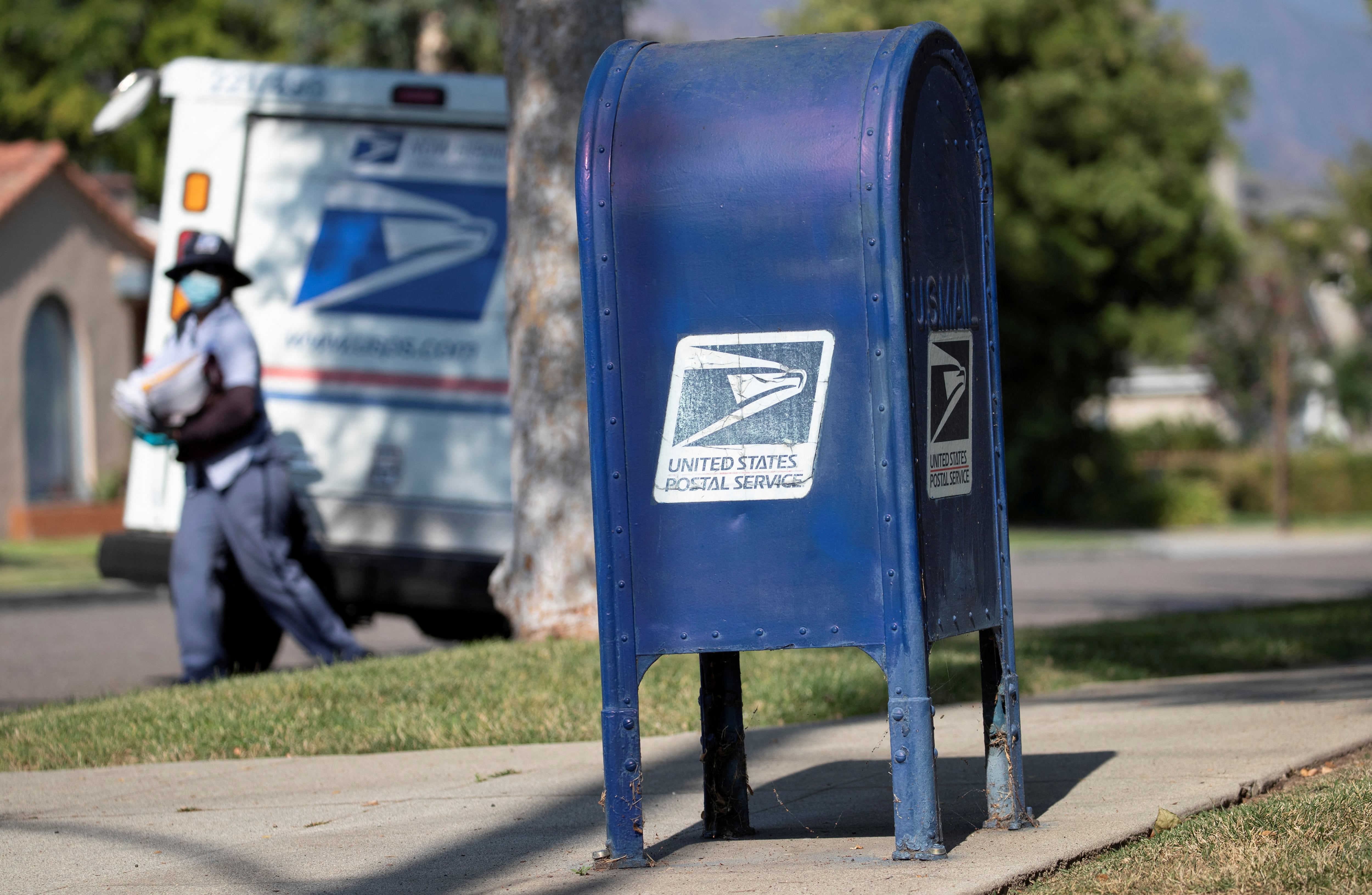 La reducción de gastos en USPS abarca compras, viajes, consultorías y programas informáticos como parte de las restricciones temporales (REUTERS/Mario Anzuoni).