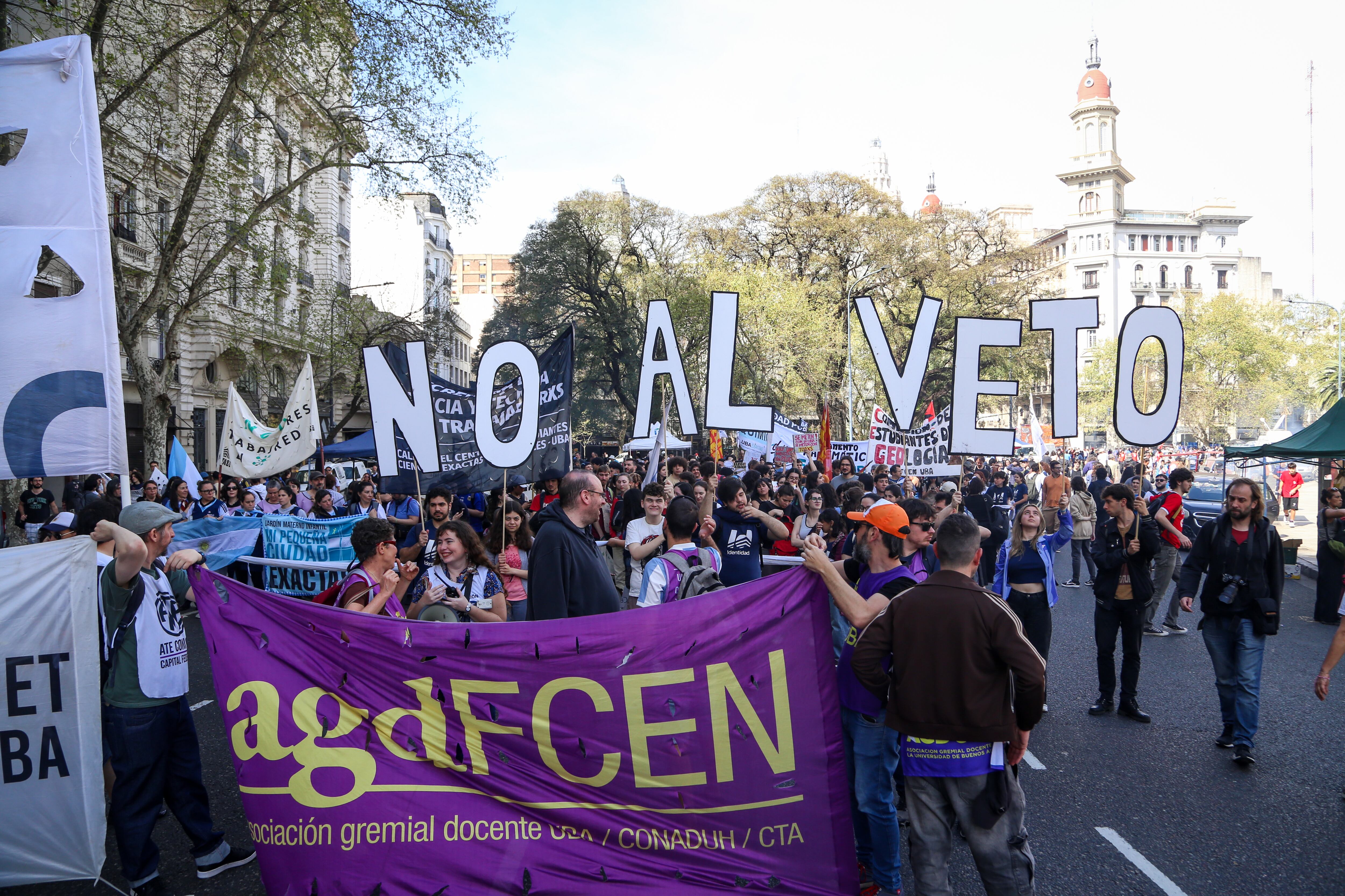 Los espacios de los universitarios se movilizan en el centro de la Ciudad de Buenos Aires (RS Fotos)