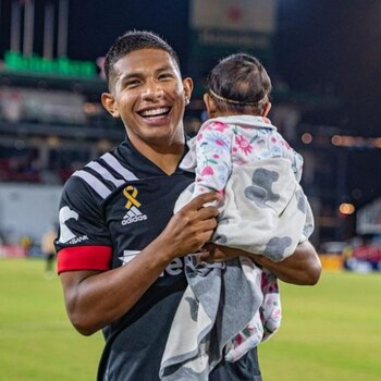 Famosos que se convirtieron en padres en 2021. (Foto: Instagram/@edisonflores1020)